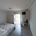 Апартаменты Gvacic House *