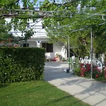 Gvacic House