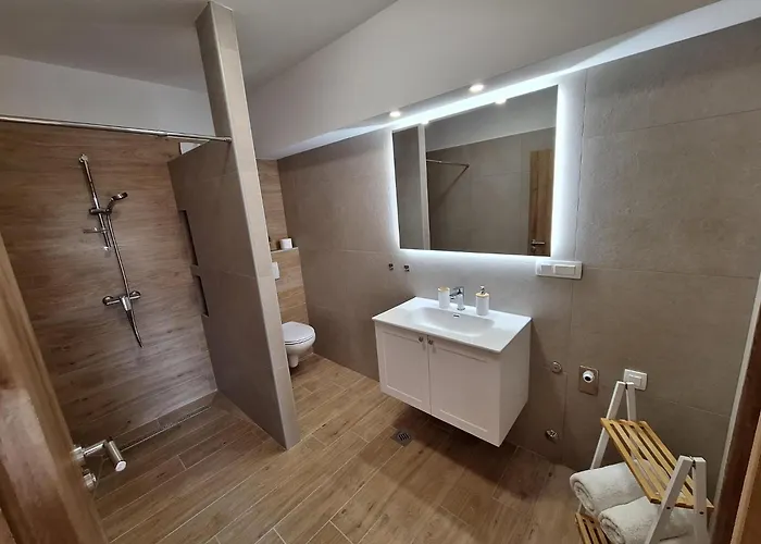 Daire Gvacic House *